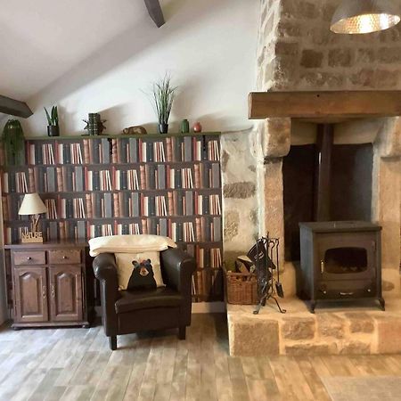 Faux-la-Montagne Woodland Cottage מראה חיצוני תמונה